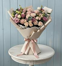 Букет цветов из:  Розы и Лизиантусы в Сулаке