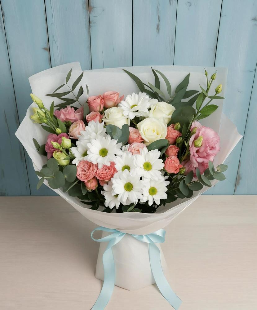 Букет цветов из: Розы, Лизиантусы и Хризантемы в Сулаке