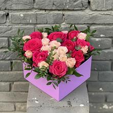 Цветочная композиция из Розы в коробке в Сулаке