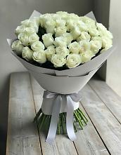 Букет 35 Белых роз в Сулаке