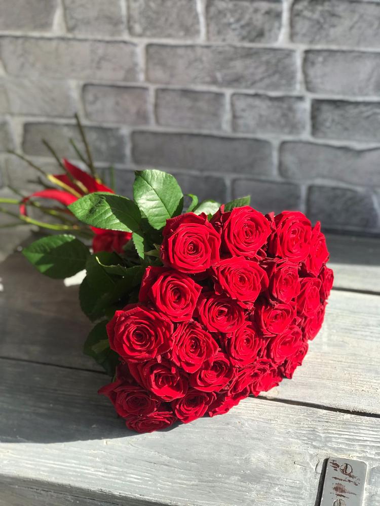Букет Красные розы Фридом в Сулаке