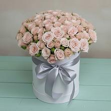 Цветочная композиция из Розы в шляпной коробке в Сулаке