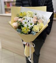 Букет цветов из:  Альстромерии, Розы и Хризантемы #REPLACE_PRED# Сулаке