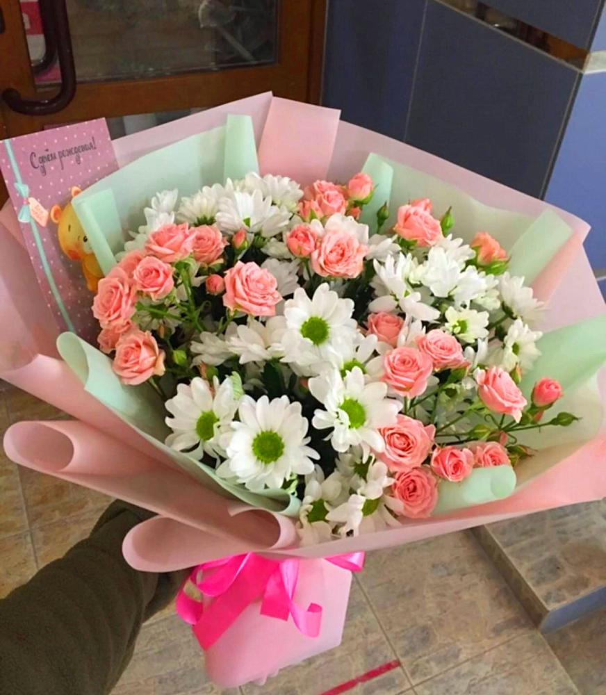 Букет цветов из: Розы и Хризантемы в Сулаке