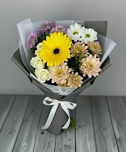 Букет цветов из:  Розы, Герберы и Хризантемы в Сулаке