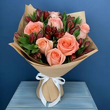 Букет цветов из:  Розы и Альстромерии в Сулаке