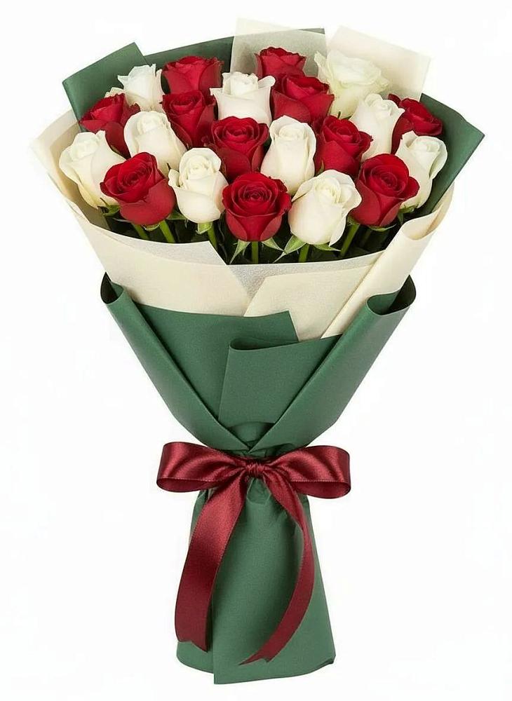 Букет Микс из красных и белых роз в Сулаке