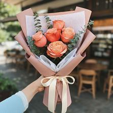 Букет цветов из:  Розы в Сулаке