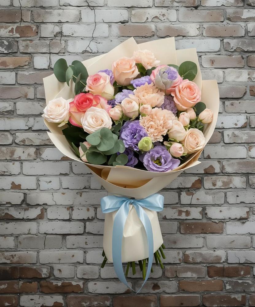 Букет цветов из: Розы, Лизиантусы и Гвоздики в Сулаке