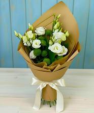 Букет цветов из:  Хризантемы и Лизиантусы в Сулаке