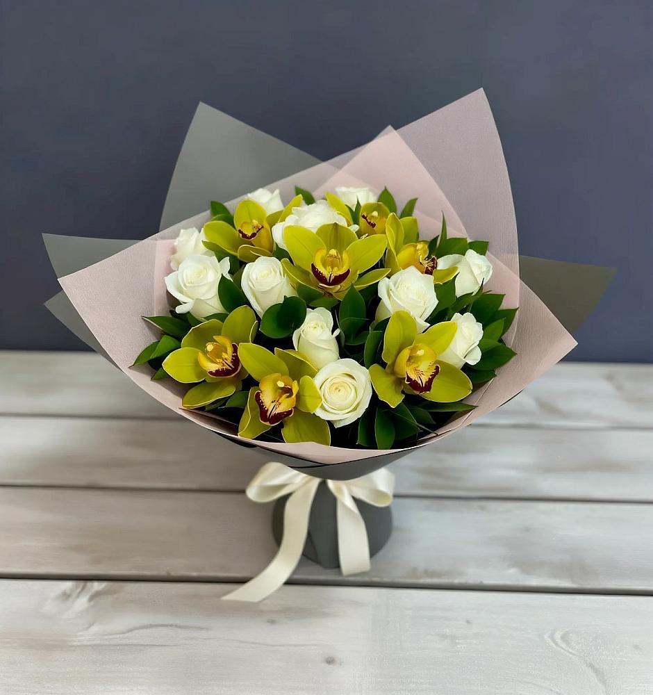 Букет цветов из: Орхидеи и Розы в Сулаке