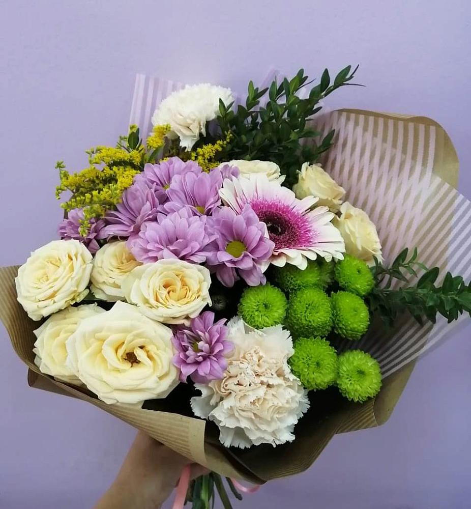 Букет цветов из: Хризантемы, Розы, Гвоздики и Герберы в Сулаке