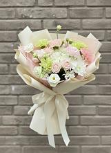Букет цветов из:  Гвоздики, Розы, Лизиантусы и Хризантемы в Сулаке