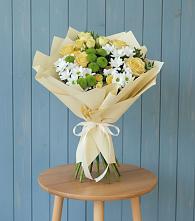 Букет цветов из:  Хризантемы и Розы в Сулаке