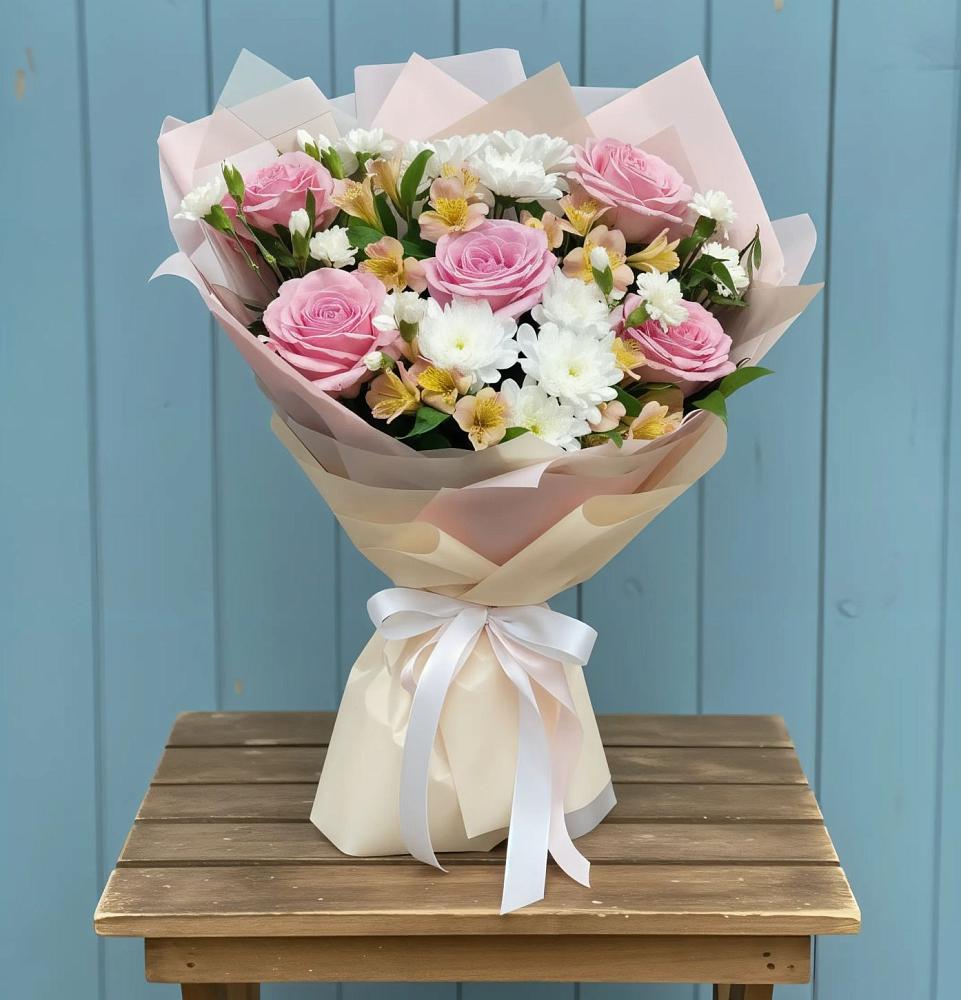 Букет цветов из: Гвоздики, Орхидеи и Розы в Сулаке