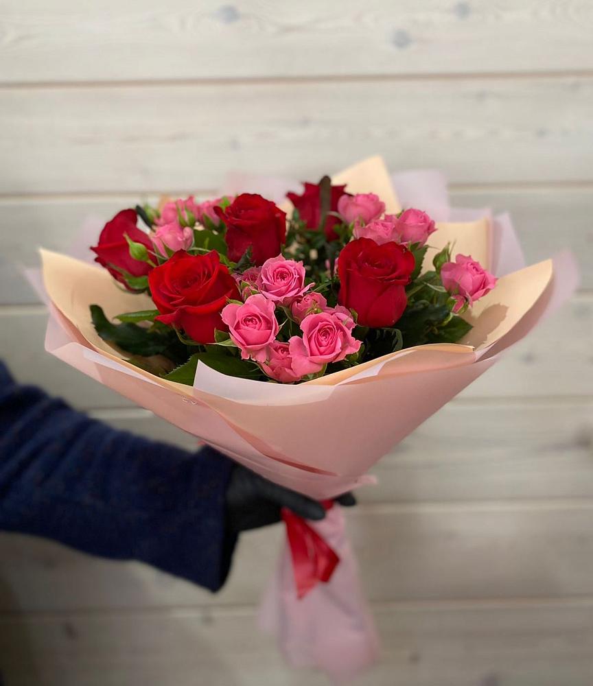 Букет цветов из: Розы в Сулаке