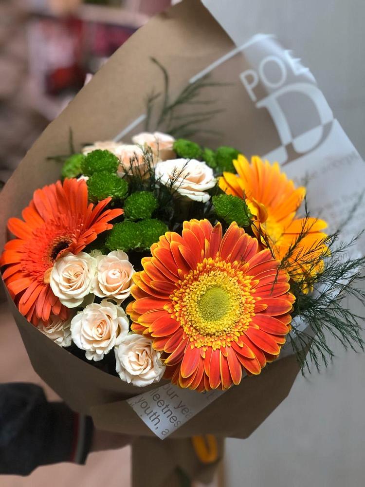 Букет цветов из: Герберы, Хризантемы и Розы в Сулаке