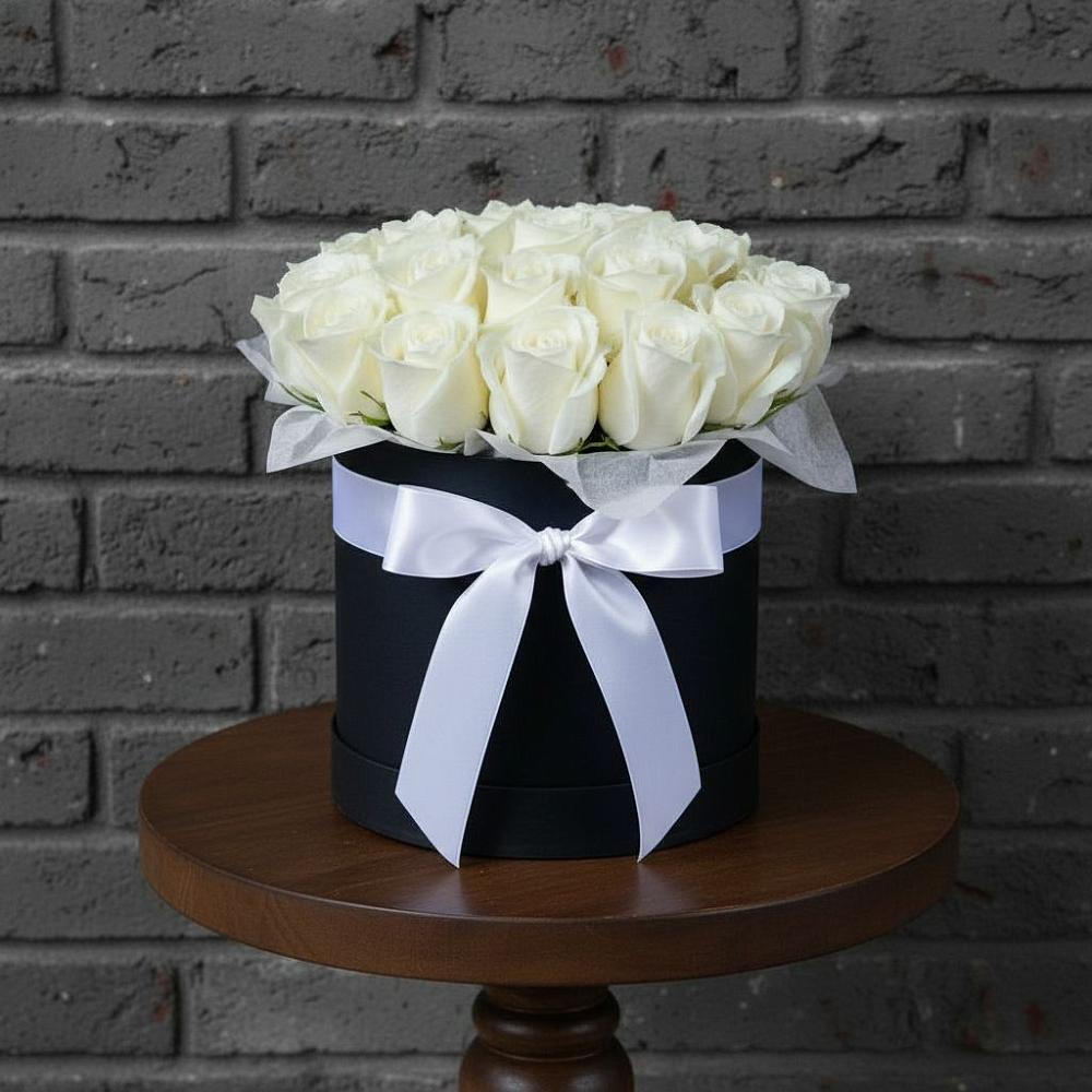 Цветочная композиция из Розы в шляпной коробке в Сулаке