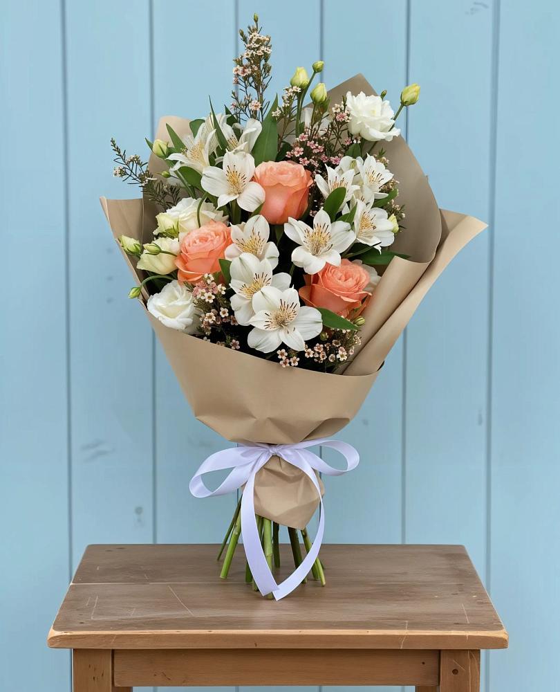 Букет цветов из: Альстромерии, Лизиантусы, Розы и Хризантемы в Сулаке