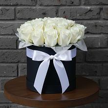 Цветочная композиция из Розы в шляпной коробке в Сулаке